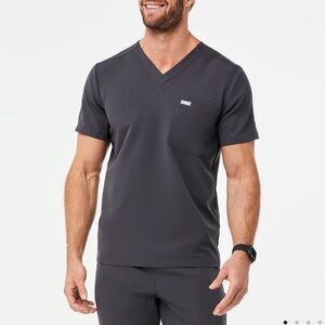 FIGS - Leon Three-Pocket Scrub Top